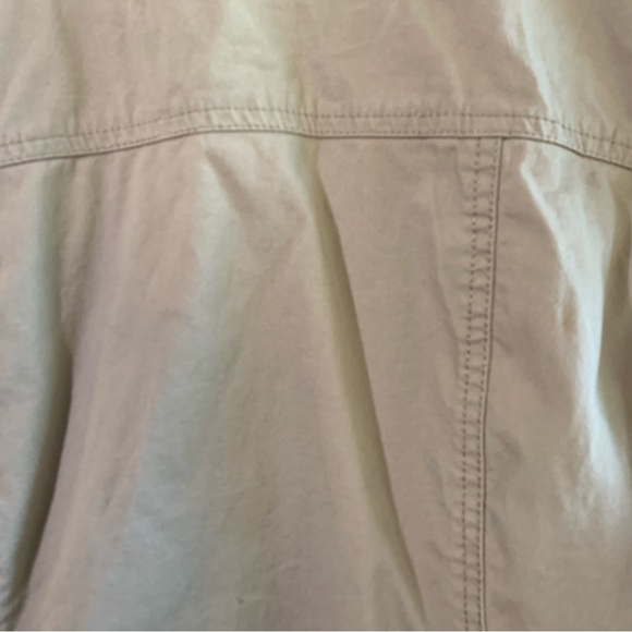 Lightweight Khaki Buttons & Ruffle Jacket - Picture 6 of 9